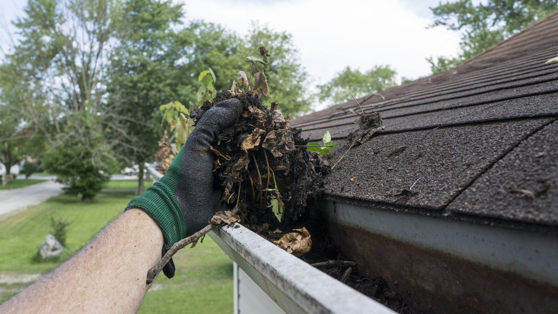 gutter_cleaning